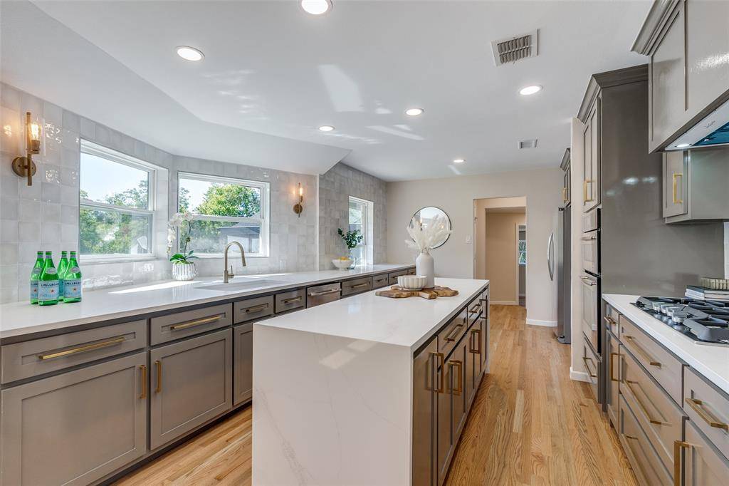Dallas, TX 75218,1319 El Patio Drive