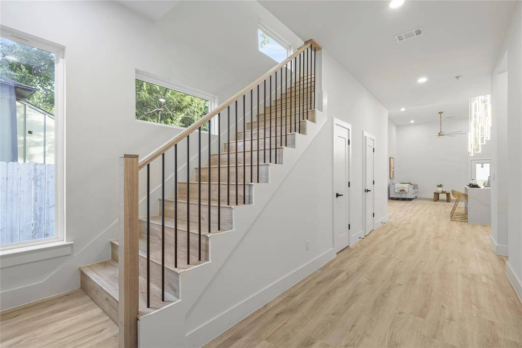 Dallas, TX 75203,603 S Moore Street
