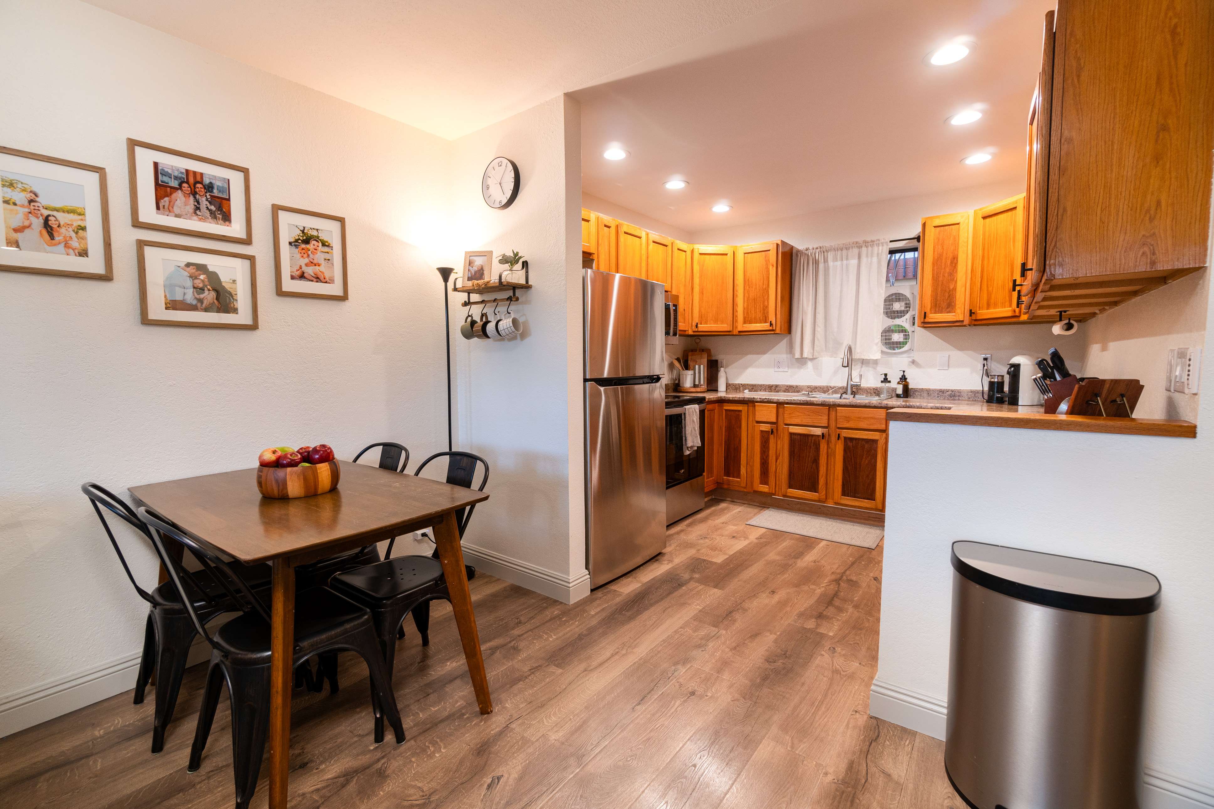 Kailua-kona, HI 96740,75-5863 KUAKINI HIGHWAY #104