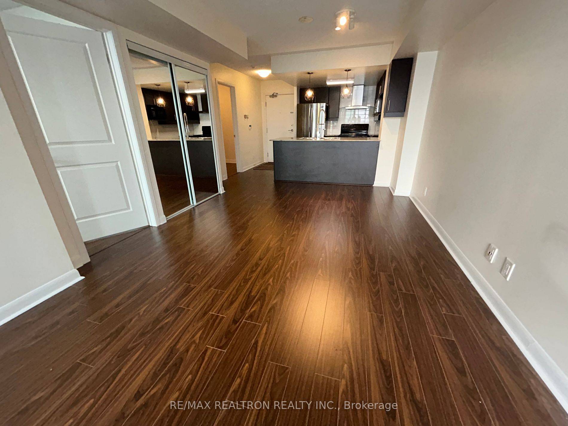 Toronto E09, ON M1P 0B6,190 Borough DR #2809