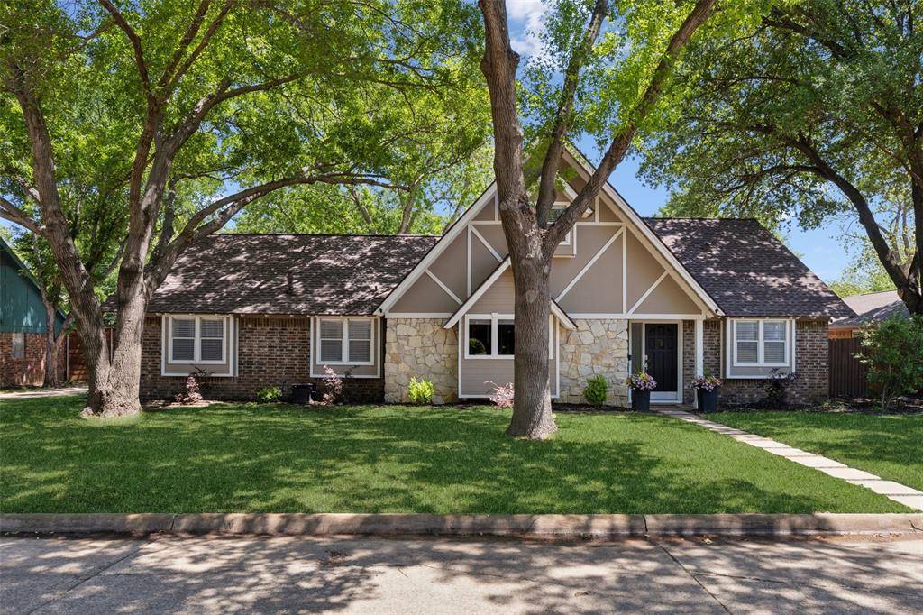 Grand Prairie, TX 75050,2222 Ravenwood Drive