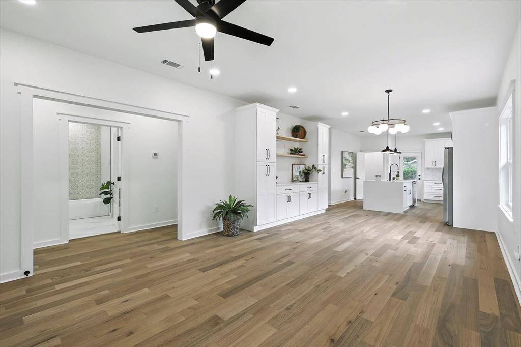 Dallas, TX 75208,826 W Canty Street