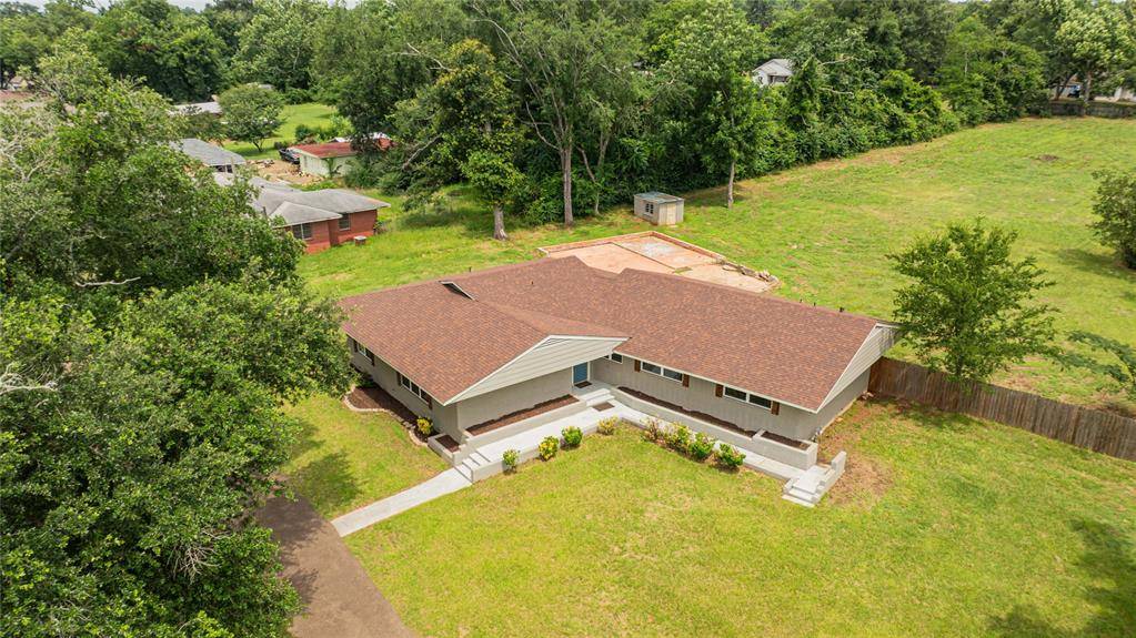 Hughes Springs, TX 75656,812 E 1st
