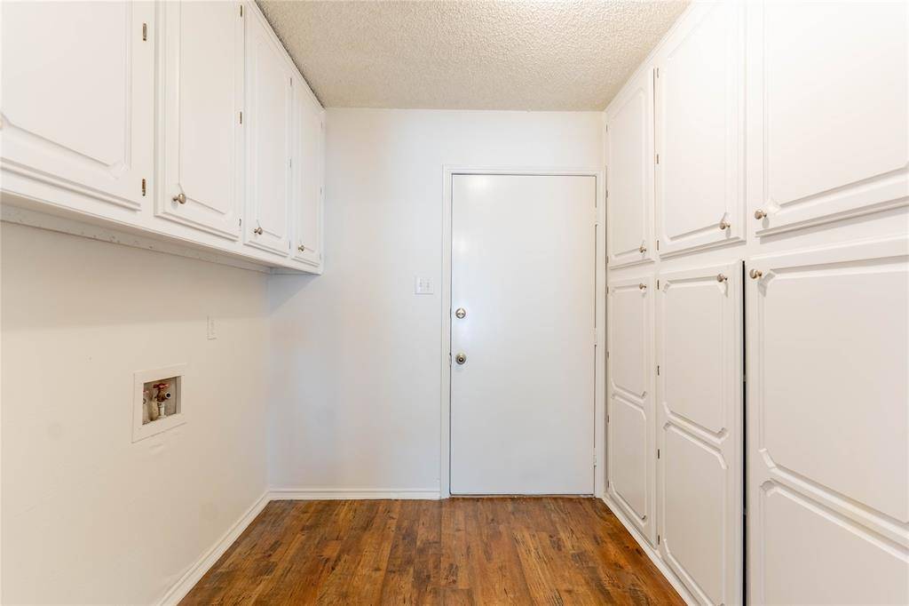 Hurst, TX 76054,1638 Brown Trail