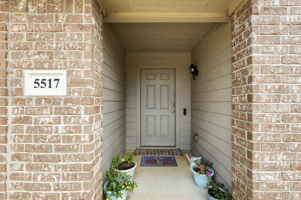 Denton, TX 76208,5517 Las Lomas Lane