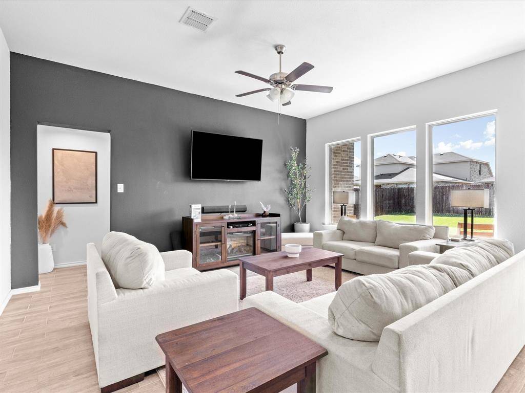 Fort Worth, TX 76036,9929 Mescalbean Boulevard