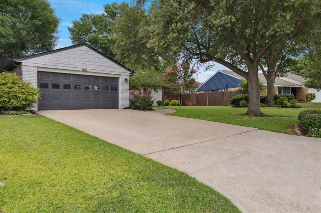 Grapevine, TX 76051,1114 Normandy Drive