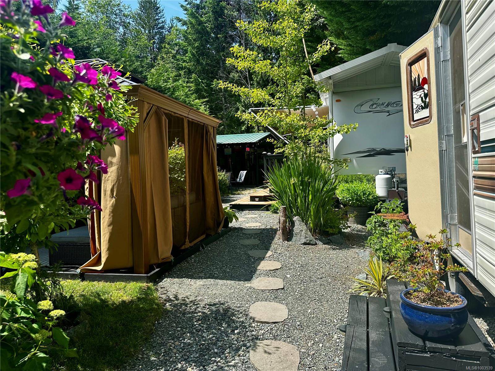 Qualicum Beach, BC V9K 1Z8,2650 Turnbull Rd #G32
