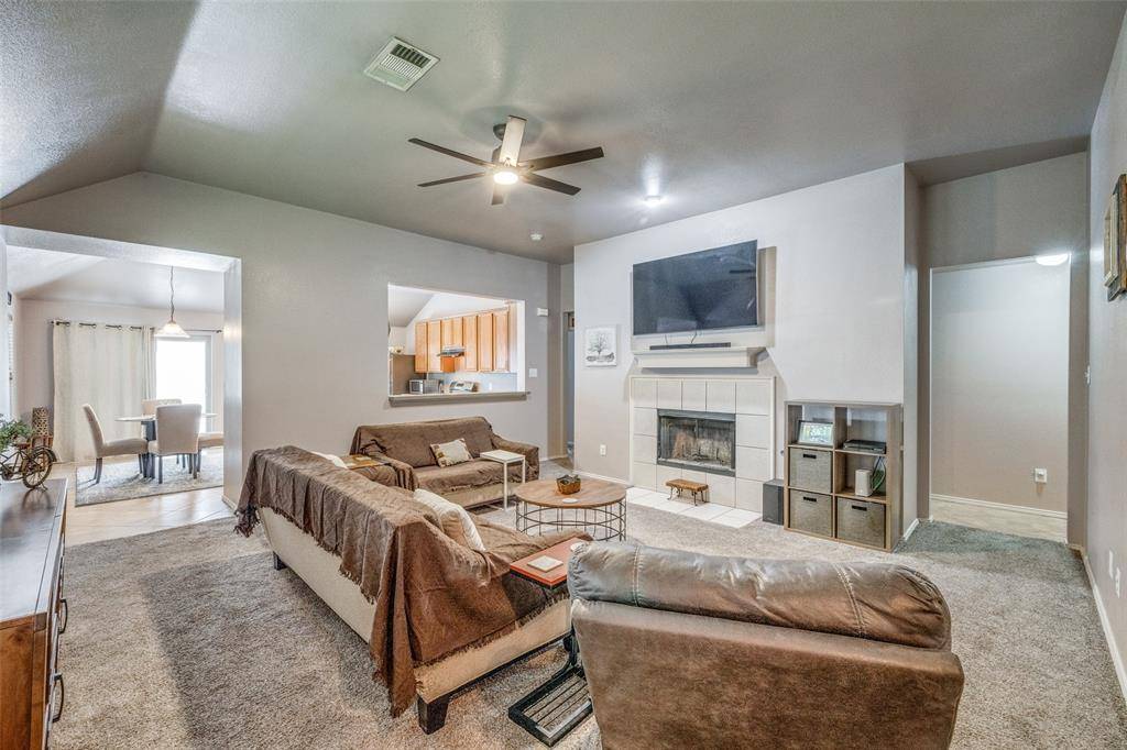 Grand Prairie, TX 75052,2811 Grandview Drive