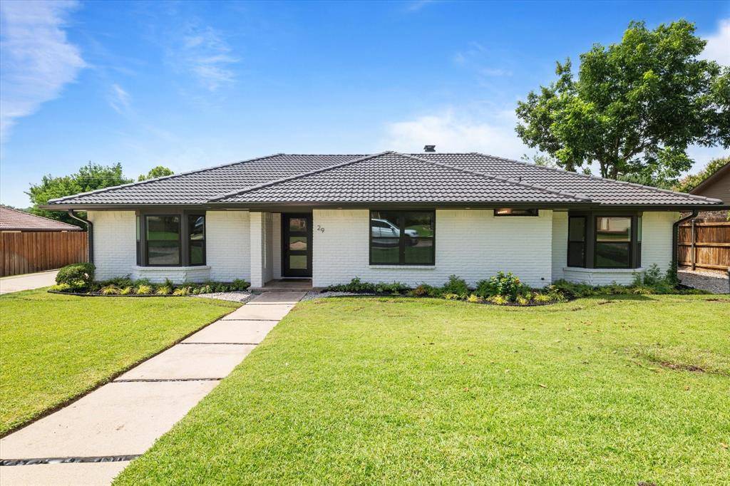 Trophy Club, TX 76262,29 Crestwood Drive