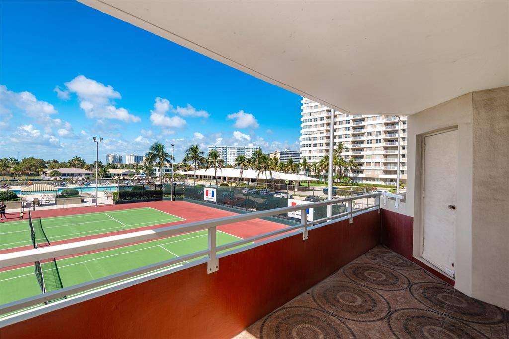 Hallandale Beach, FL 33009,1985 S Ocean Dr #2E