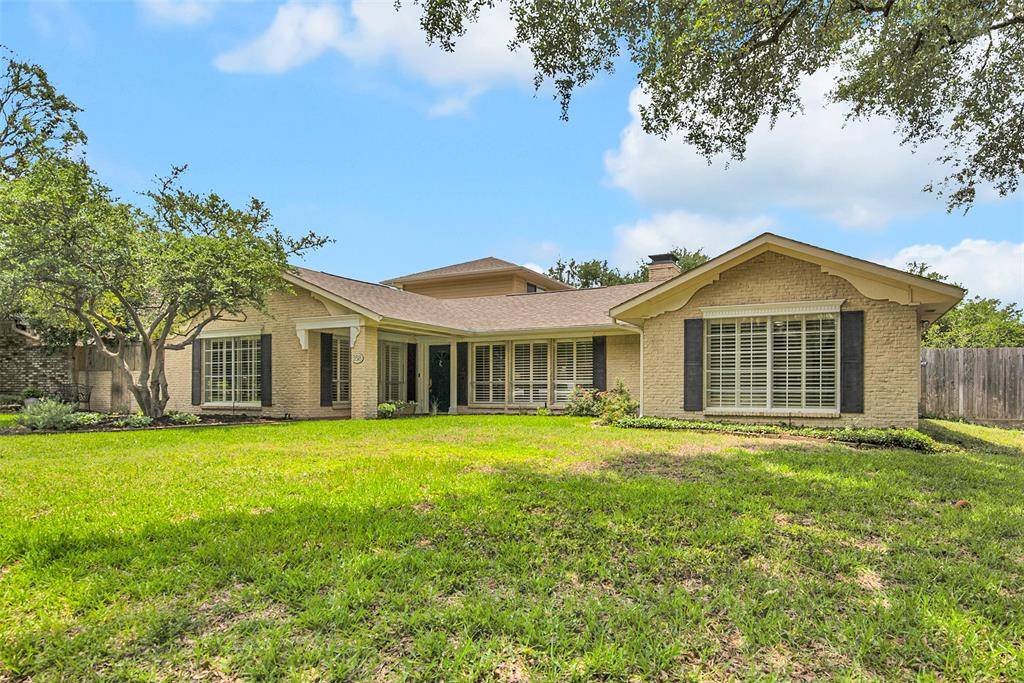 Dallas, TX 75238,9318 Trail Hill Drive