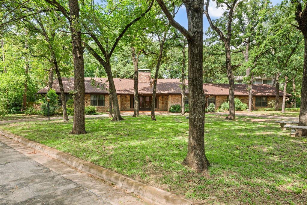 Euless, TX 76040,1502 Pebble Creek Drive