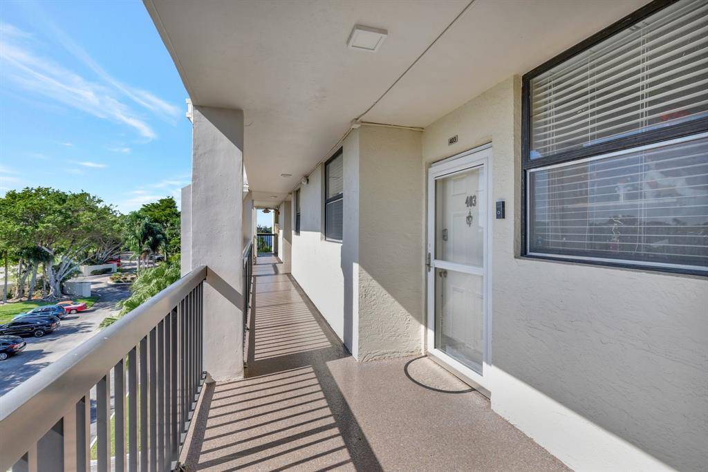 Oakland Park, FL 33309,115 Lake Emerald Dr #403