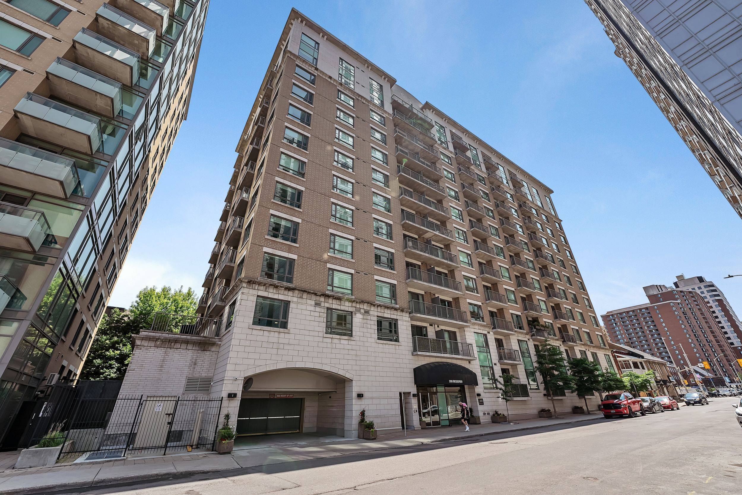 Lower Town - Sandy Hill, ON K1N 0A7,200 BESSERER ST #1202