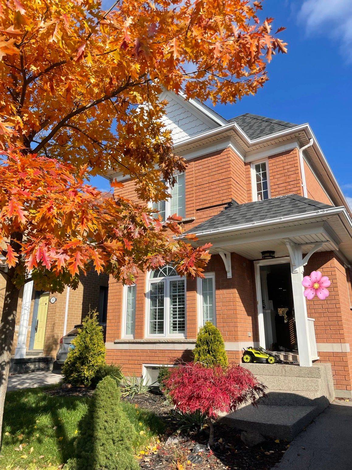 Oakville, ON L6H 6J2,2656 Devonsley CRES