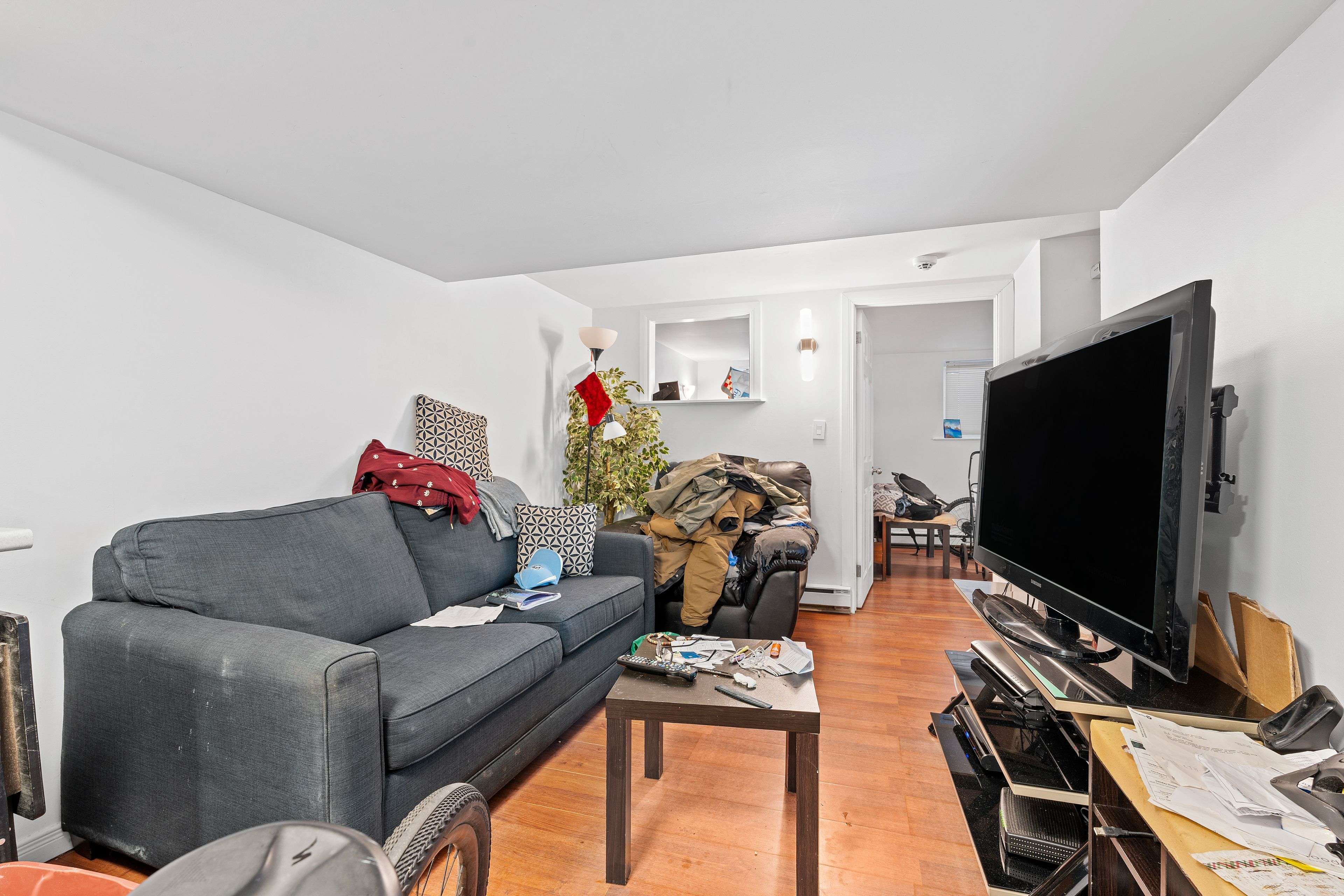 Brockville, ON K6V 4S2,49 WALL ST