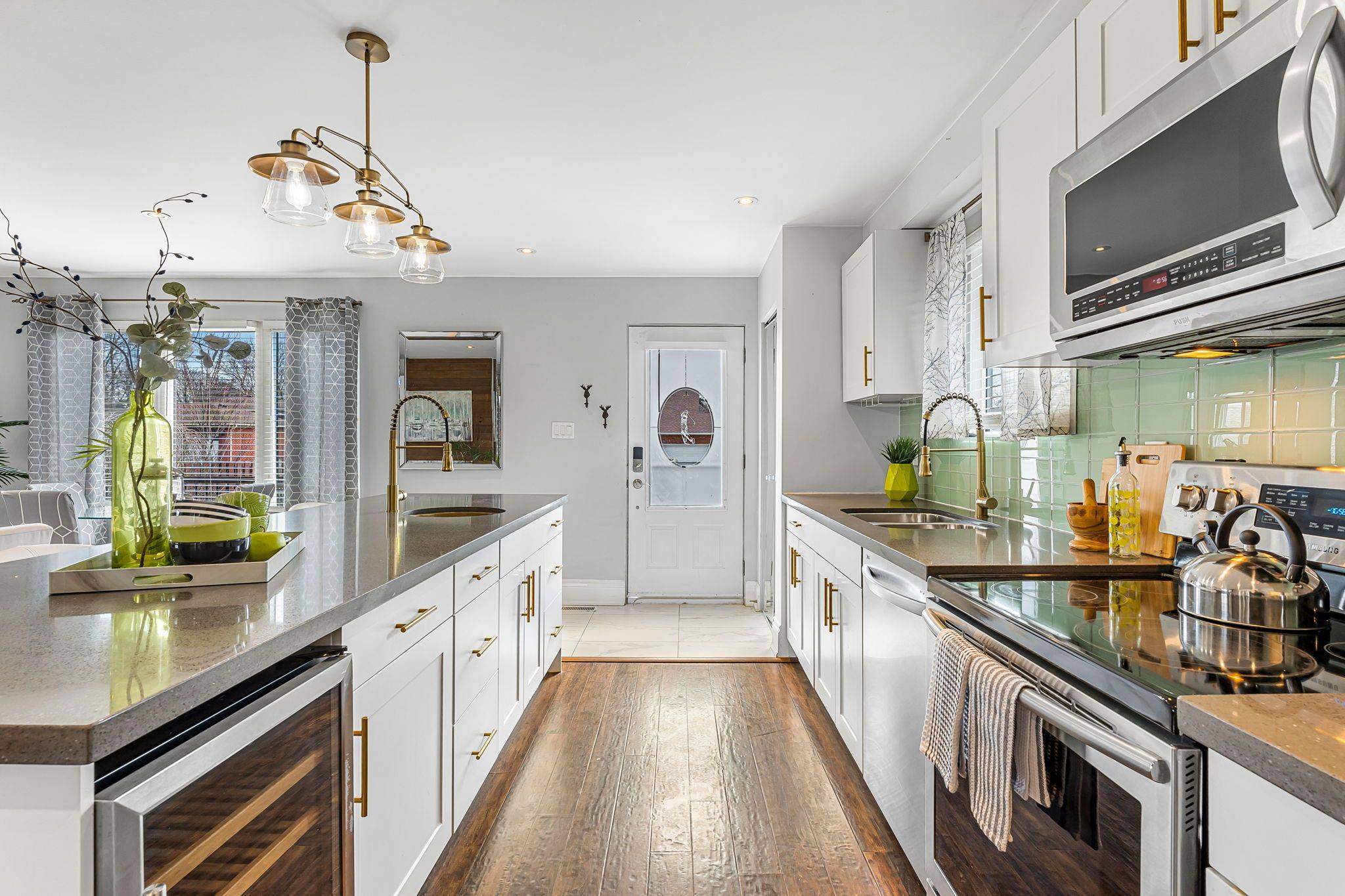 Niagara Falls, ON L2H 1Z5,6489 Dalena PL
