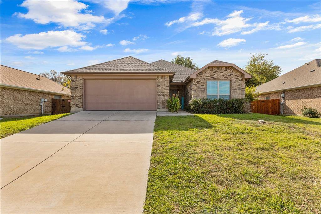 Ennis, TX 75119,713 Oakmont Drive