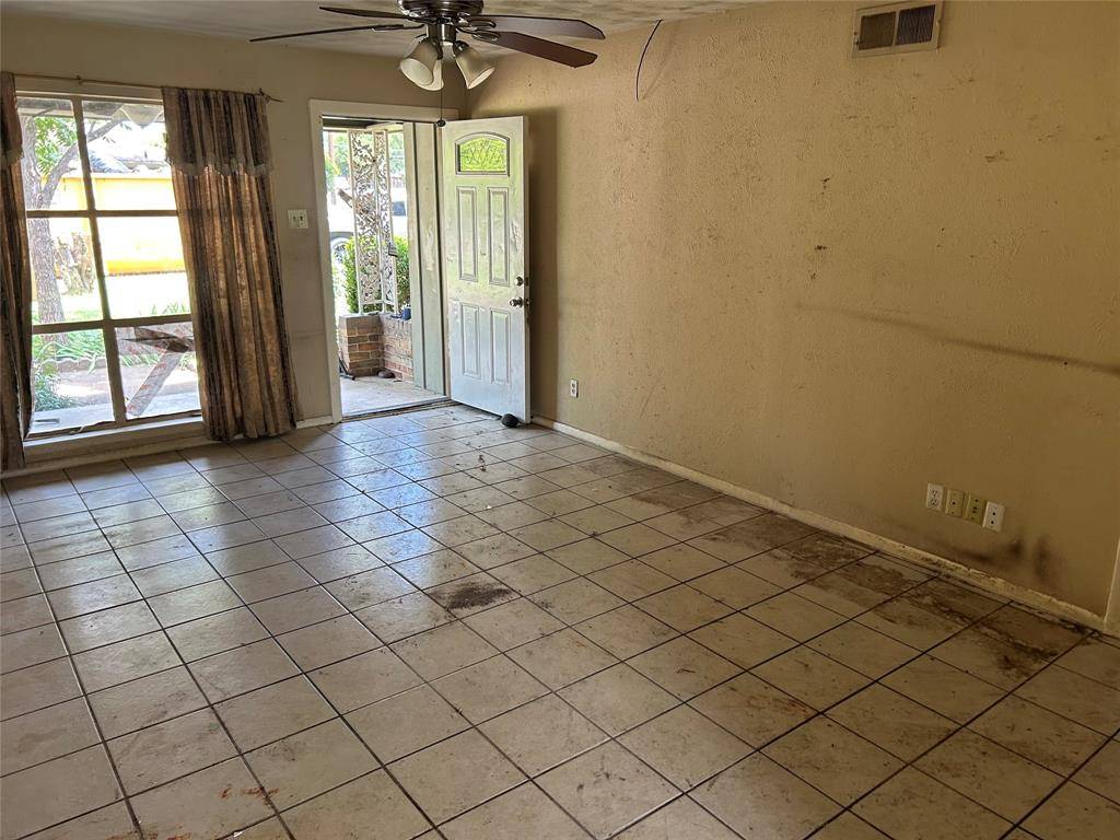 Dallas, TX 75218,11380 Lanewood Circle