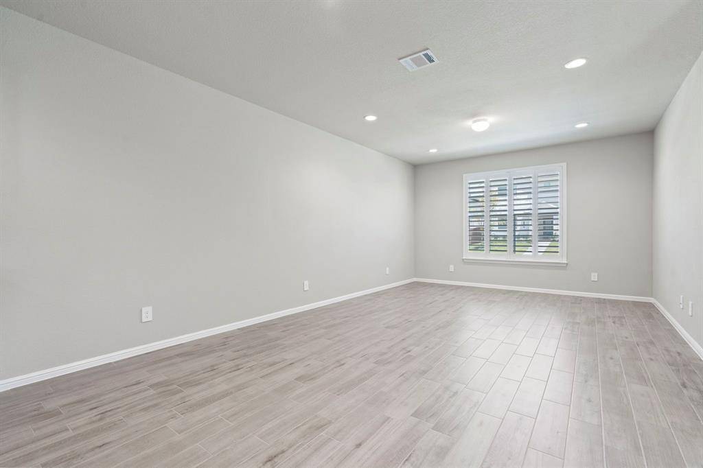 Fort Worth, TX 76135,3417 Lake District Lane