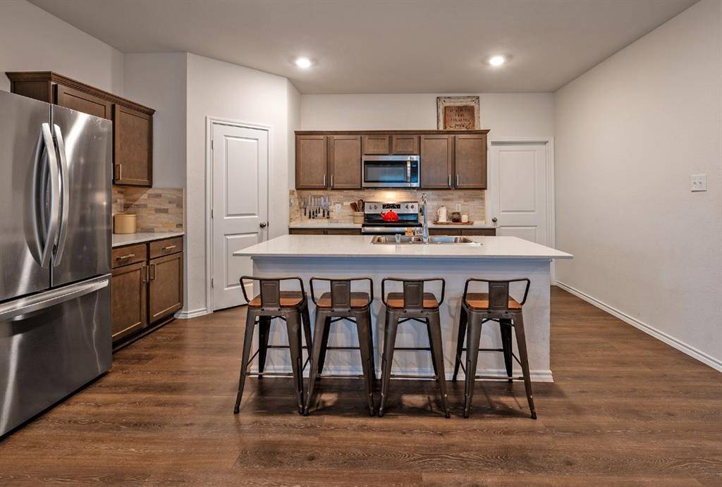 Waxahachie, TX 75165,622 Clearlake Drive