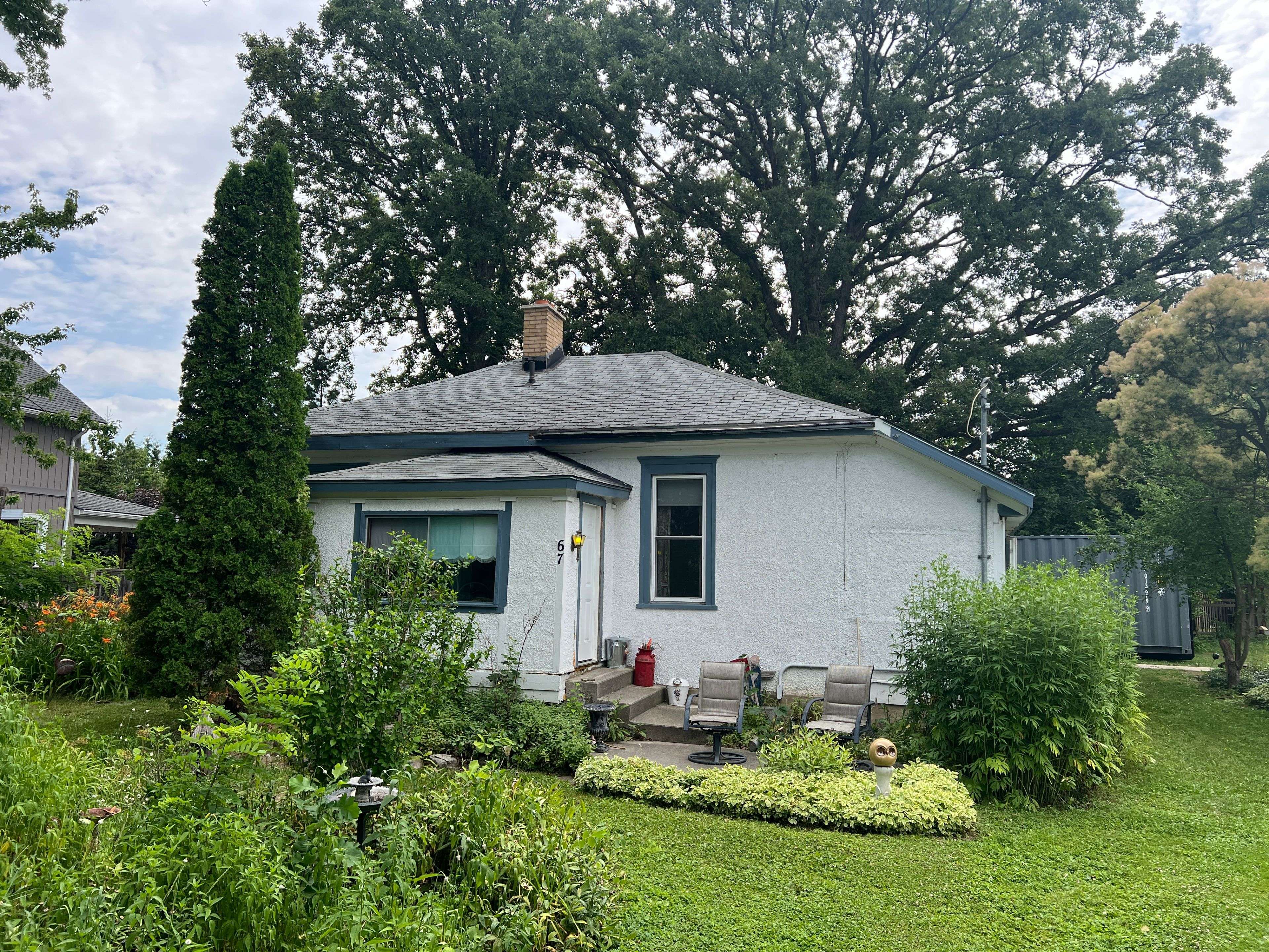 Huron East, ON N0K 1G0,67 London RD