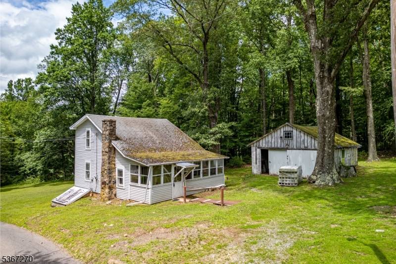 Lebanon Twp., NJ 08826,509 W Hill Rd