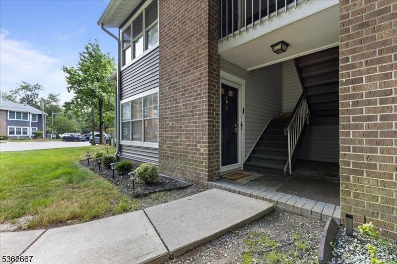 North Brunswick Twp., NJ 08902,63 Pennsylvania Way