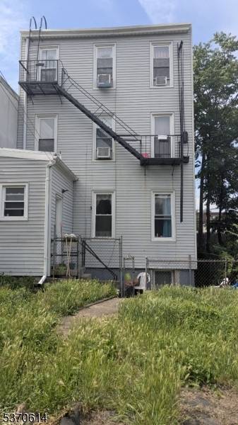 Union City, NJ 07087,720 14Th St