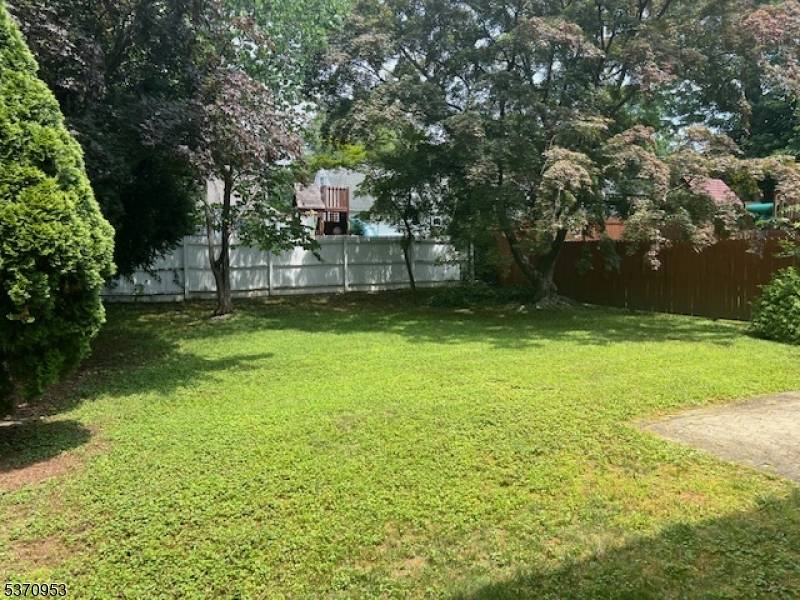 Denville Twp., NJ 07834,2 Riekens Trl