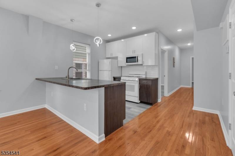 Irvington Twp., NJ 07111,10 Walter Pl