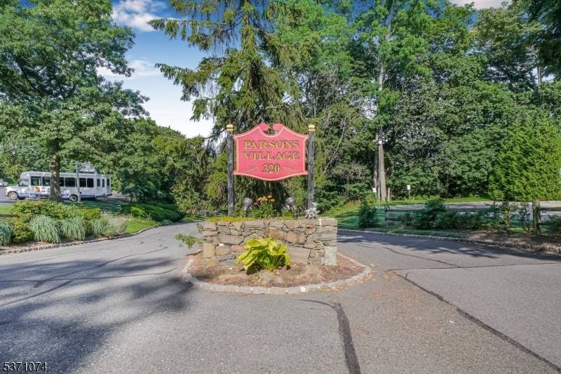 Morristown Town, NJ 07960,320 South Street #18H