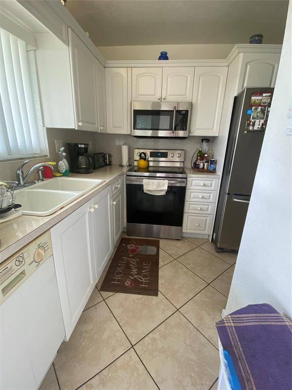 Lighthouse Point, FL 33064,2100 NE 38th St #216