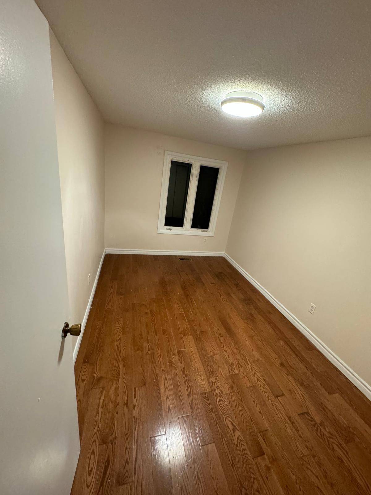 Vaughan, ON L4J 5B2,16 Tinti PL