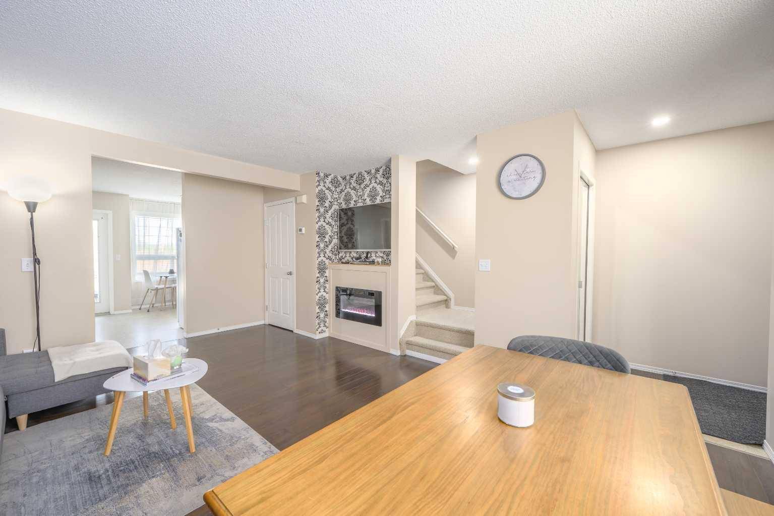 Calgary, AB T3J 5C2,111 Tarawood LN NE #2302