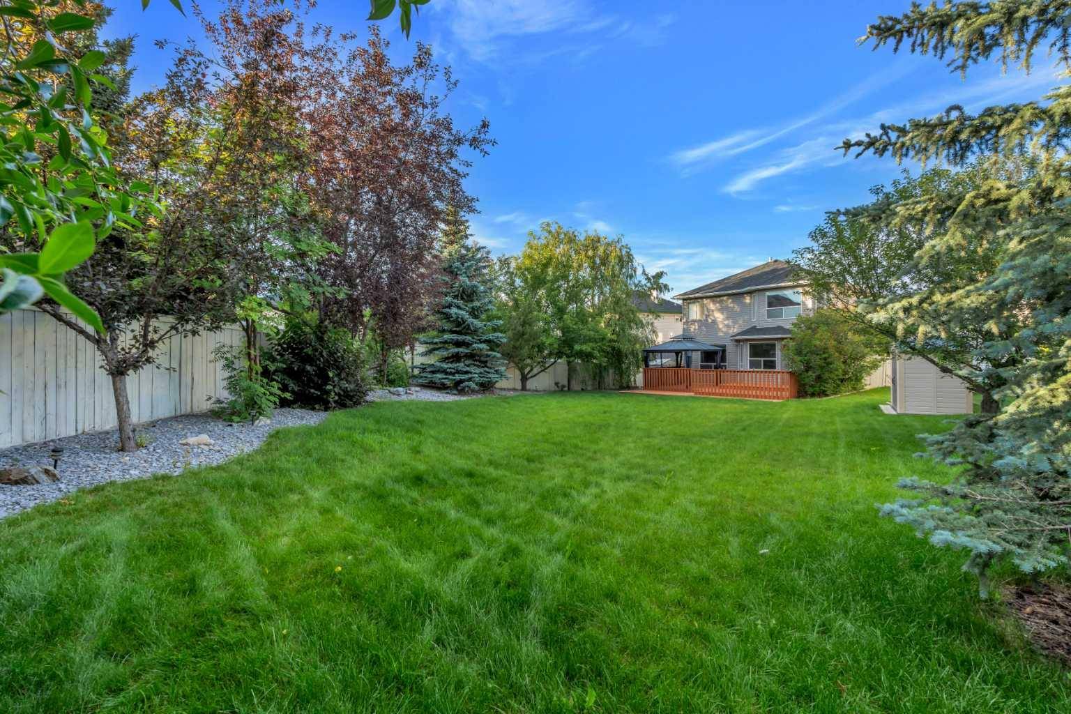 Calgary, AB T3G 4H6,60 Citadel Peak Mews NW
