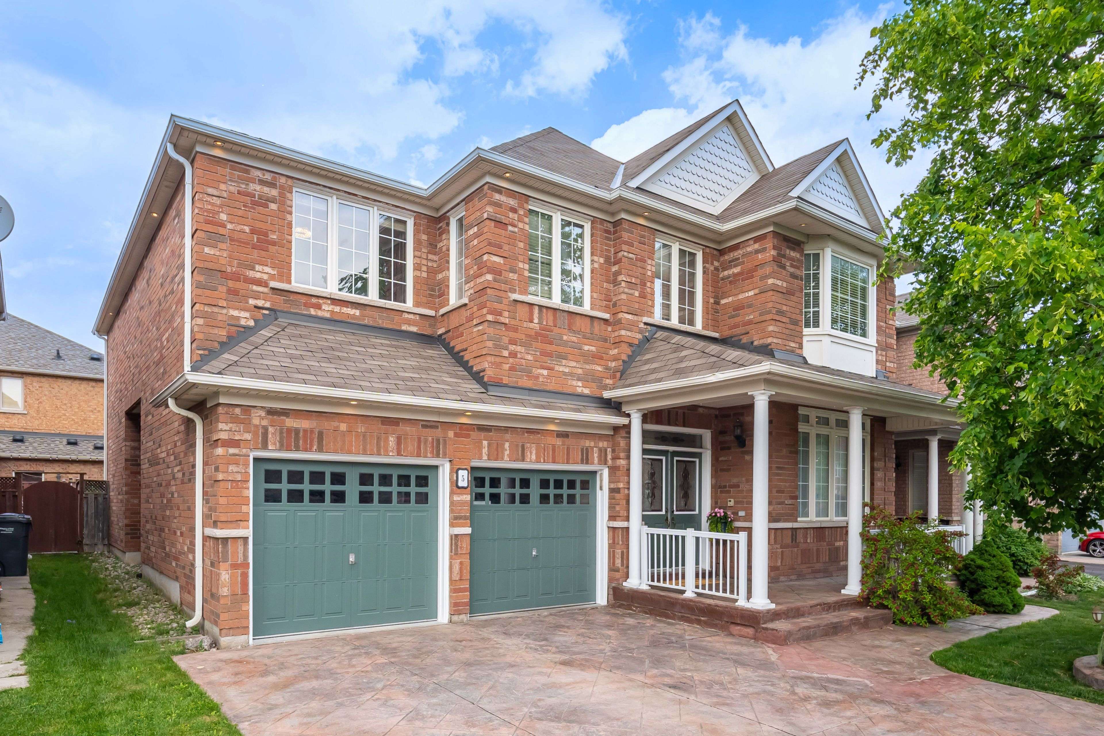 Brampton, ON L6P 2B9,5 Summershade ST