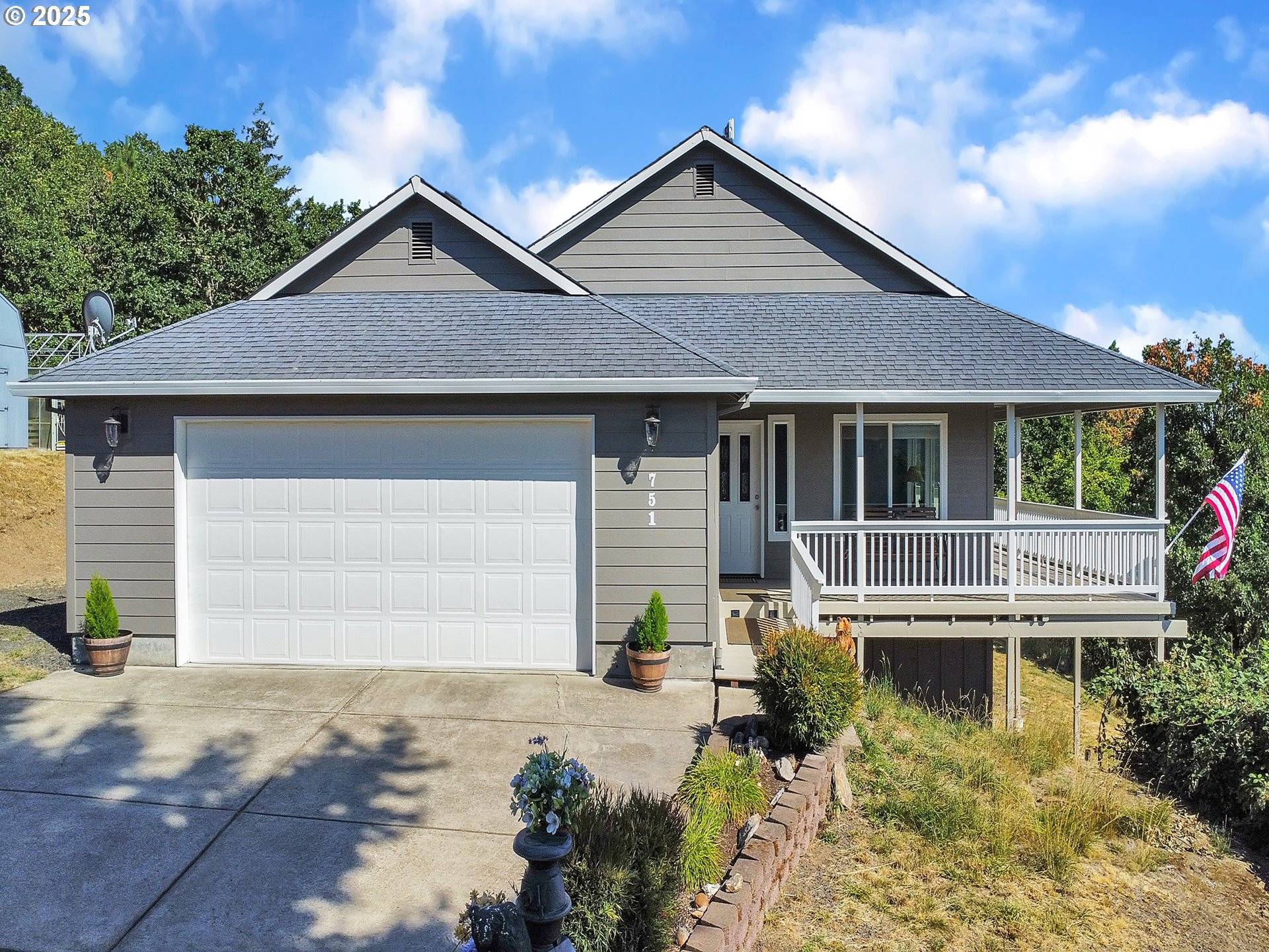 Sheridan, OR 97378,751 NE SKYLINE DR