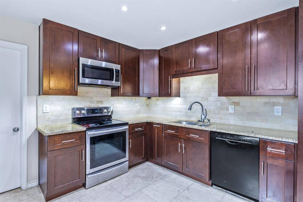 Garland, TX 75040,112 Rustic Ridge Drive