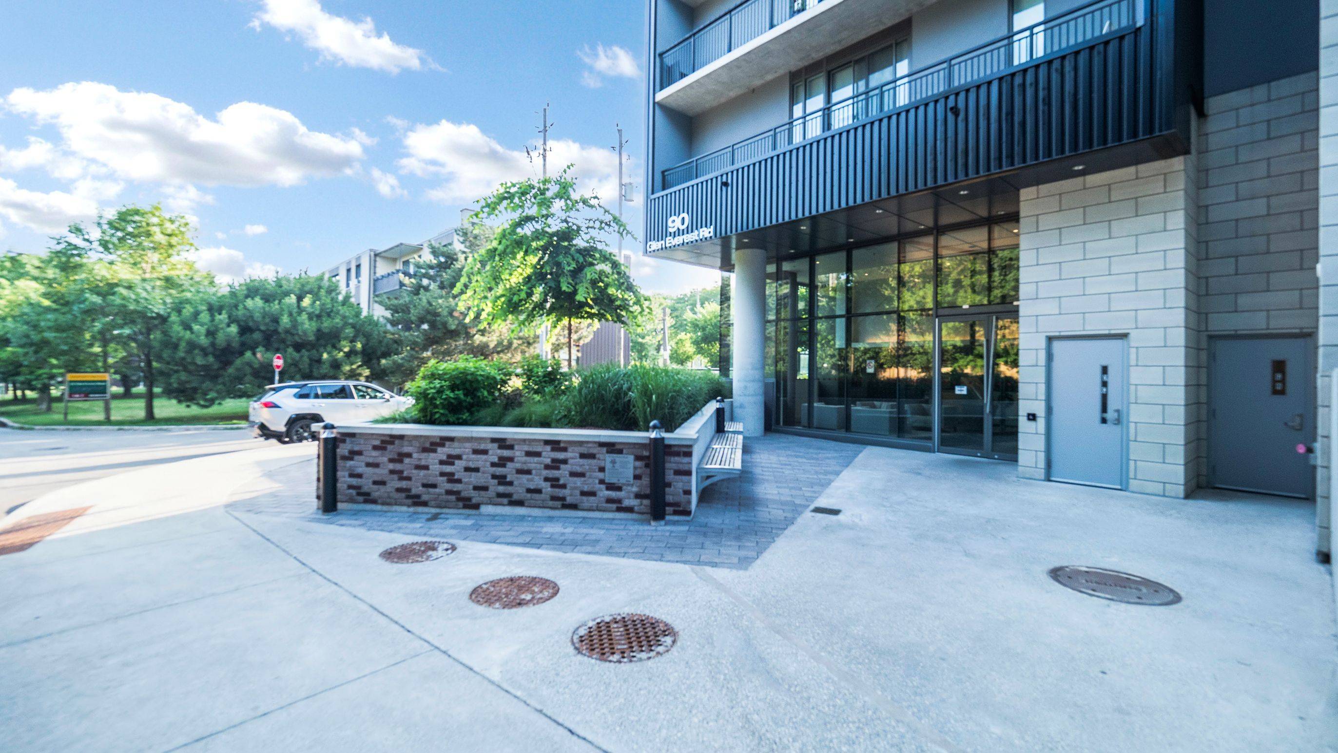 Toronto E06, ON M1N 0C3,90 Glen Everest RD #526