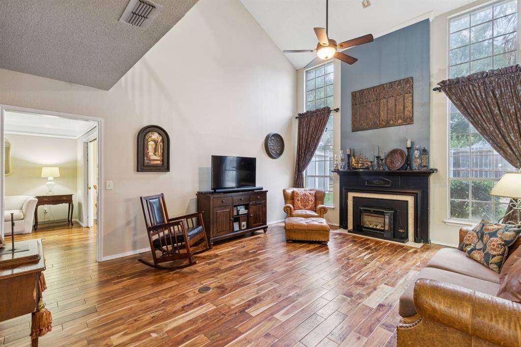Hurst, TX 76054,3412 Glade Creek