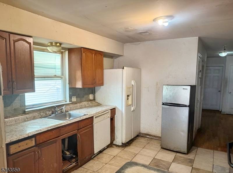 Newark City, NJ 07112,328-330 Hawthorne Ave