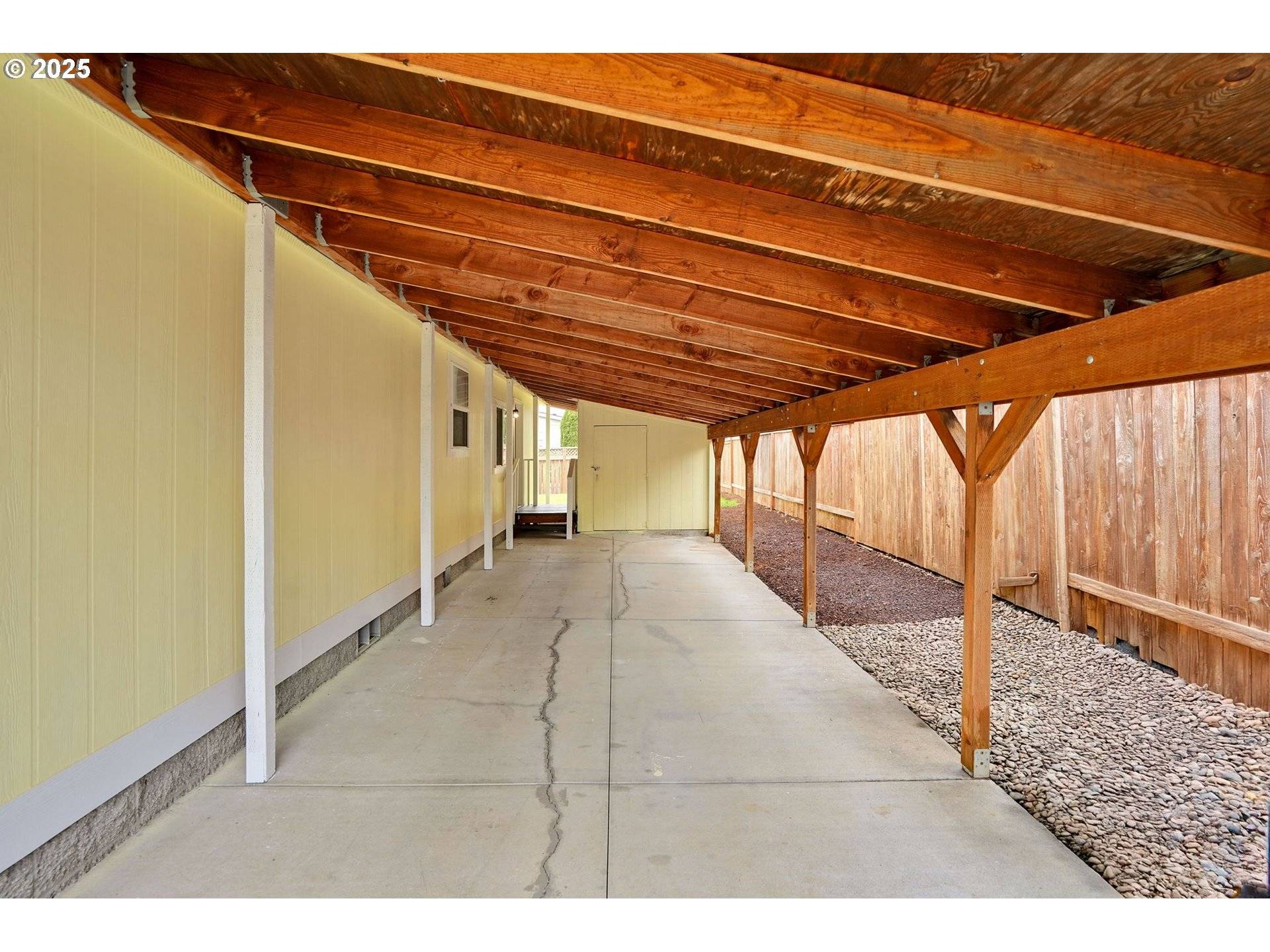 Silverton, OR 97381,1015 OAK ST #74