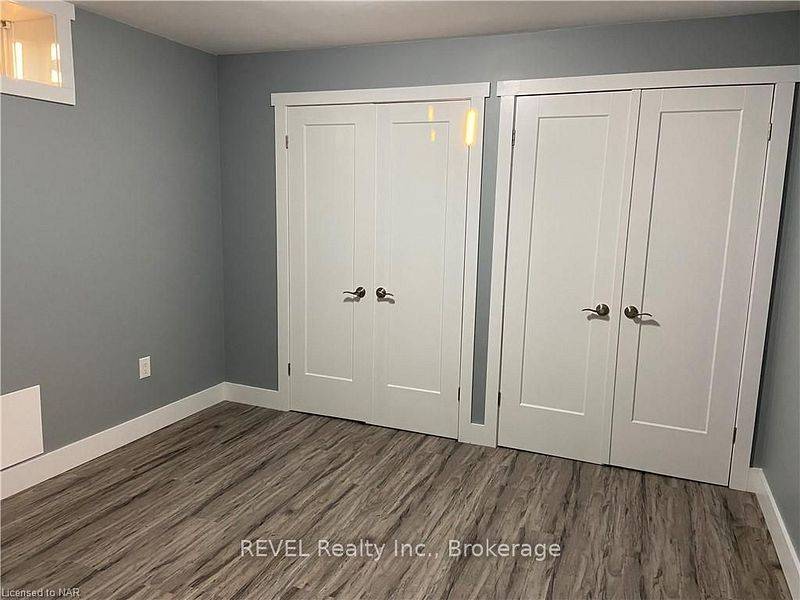 Welland, ON L3C 3V7,214 Thorold RD #Basement