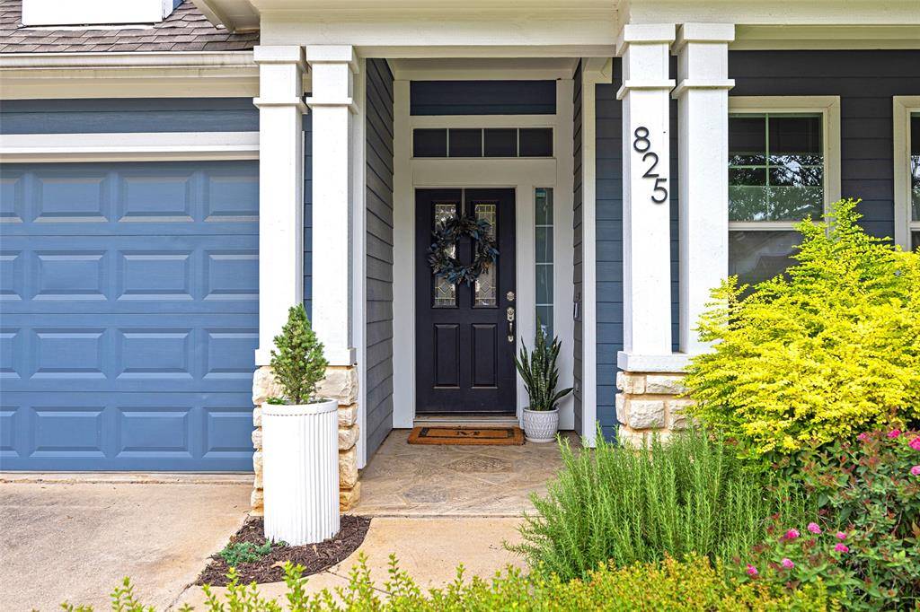 Grapevine, TX 76051,825 Honeysuckle