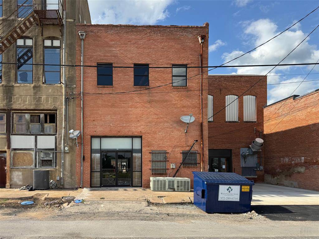 Terrell, TX 75160,111 W Moore Avenue