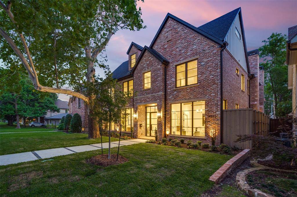 Dallas, TX 75225,7422 VILLANOVA Street