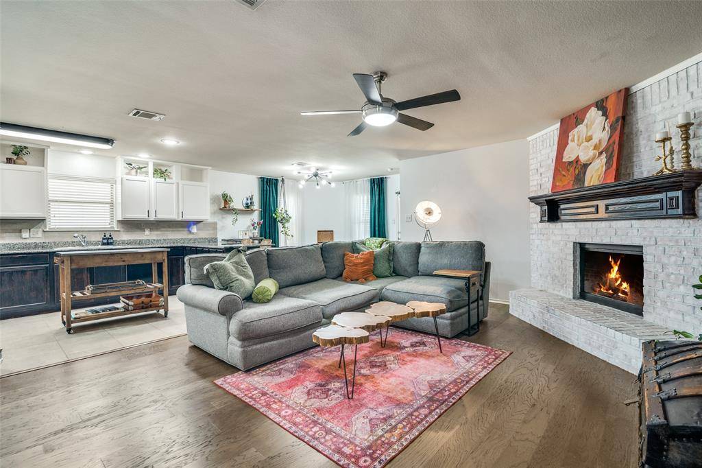 Heartland, TX 75126,2050 Lake Trail Drive