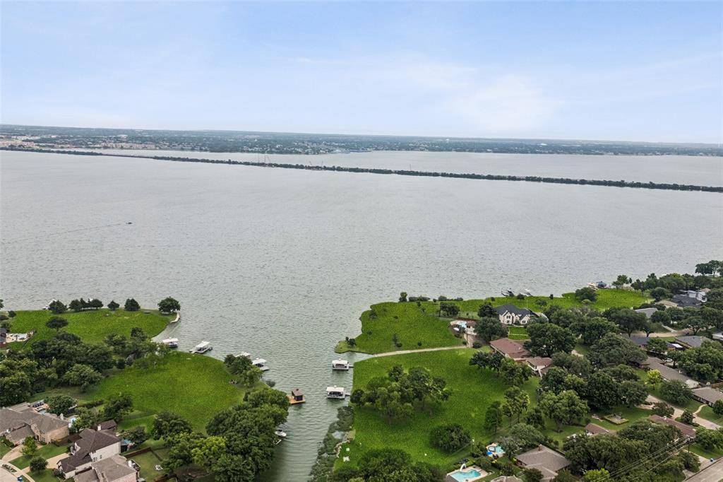 Rowlett, TX 75088,8402 Watersway Drive